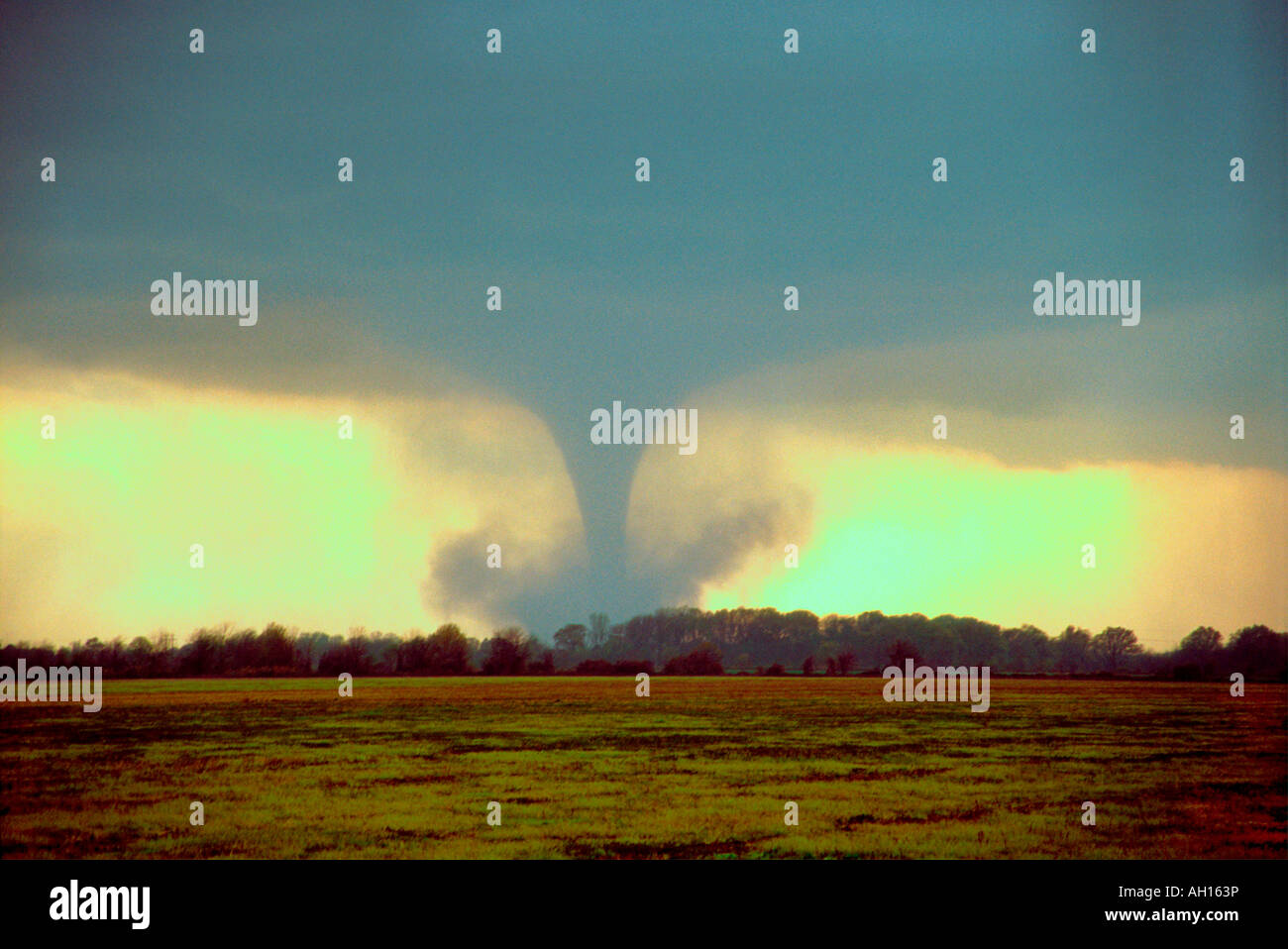April 2, 2006 tornado outbreak. Large F3 tornado bears down on the city of Wynne, Arkansas. Stock Photo