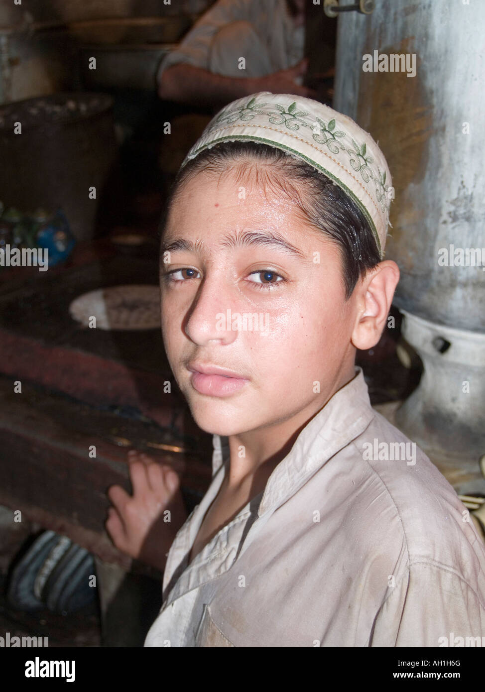 Muslim boy pakistan portrait hi-res stock photography and images - Alamy