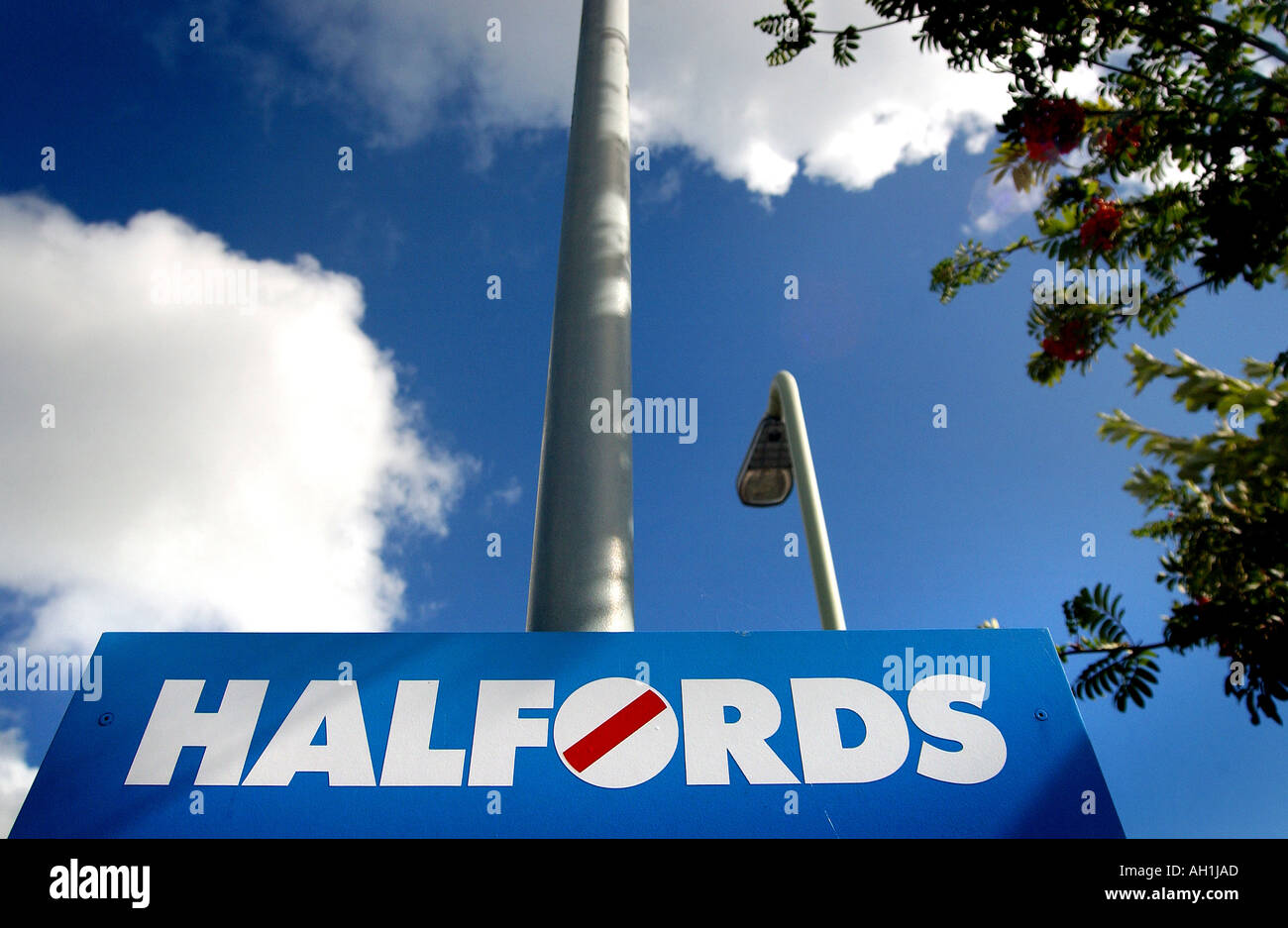 Halfords retail business hires stock photography and images Alamy