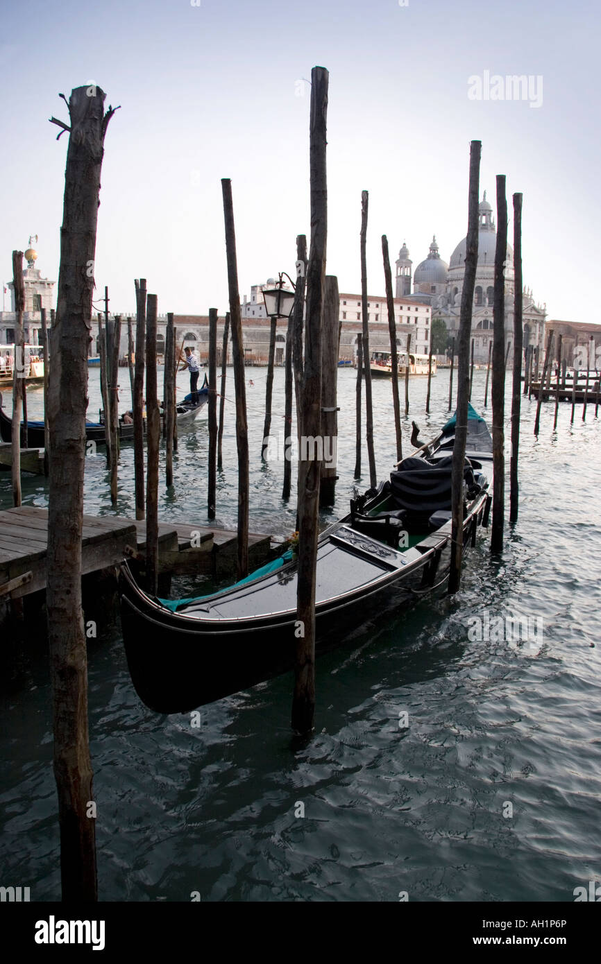 Gondala venice hi-res stock photography and images - Alamy