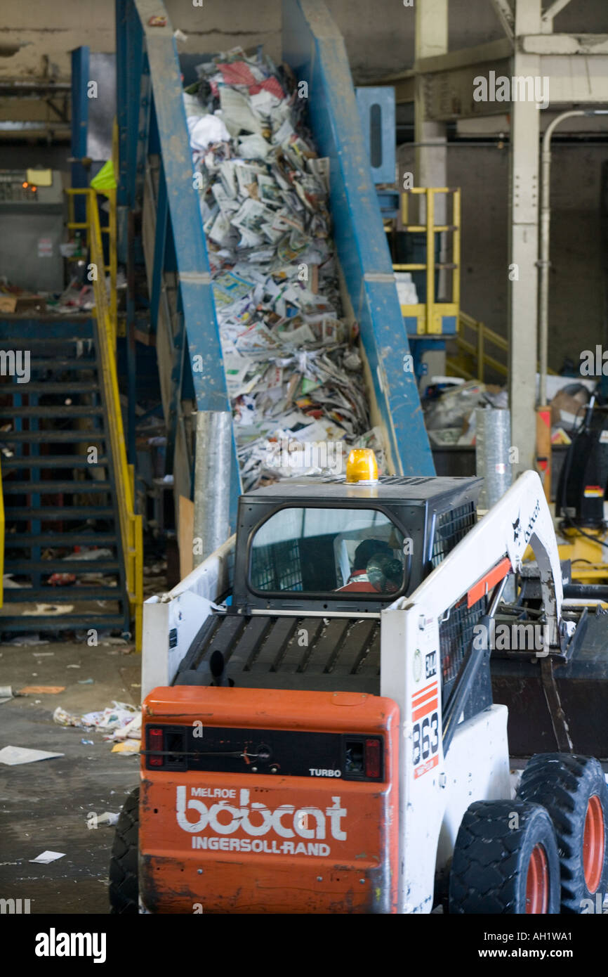 Recycling facility sorting recycled paper Stock Photo Alamy