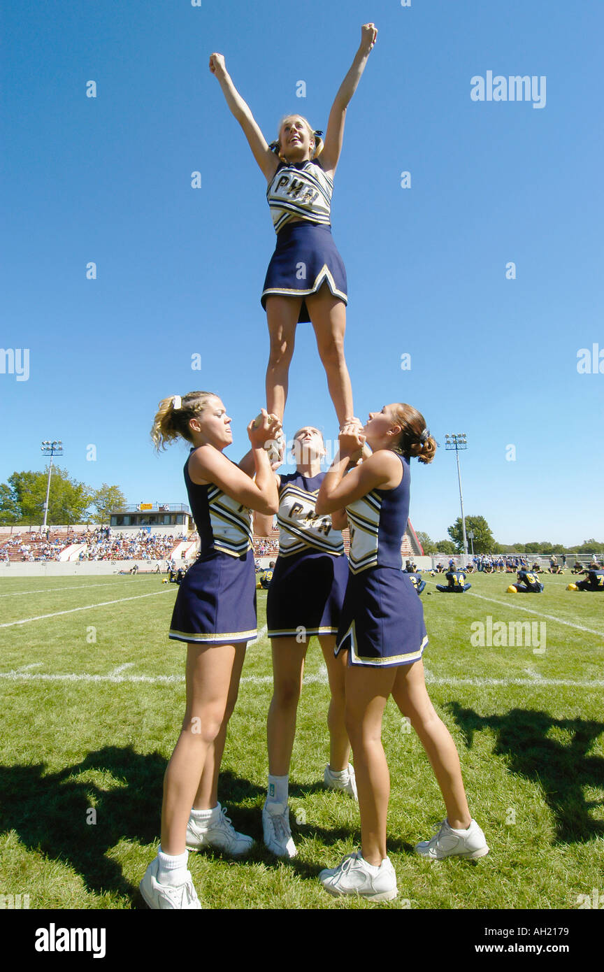 Cheerleaders on the Football Playground Editorial Stock Photo - Image of  competition, fitness: 129080908