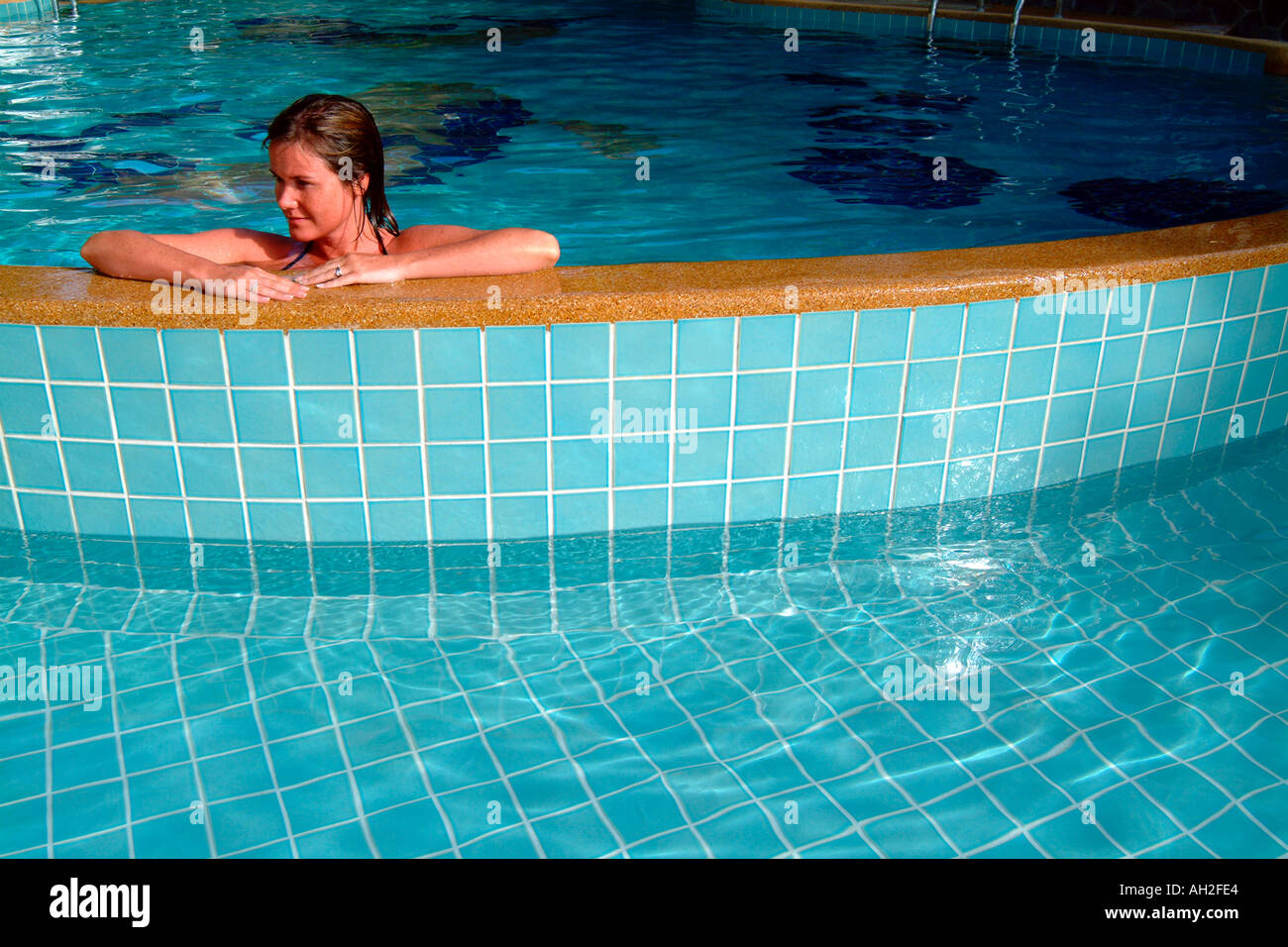 Thai woman swimming pool hi-res stock photography and images - Alamy