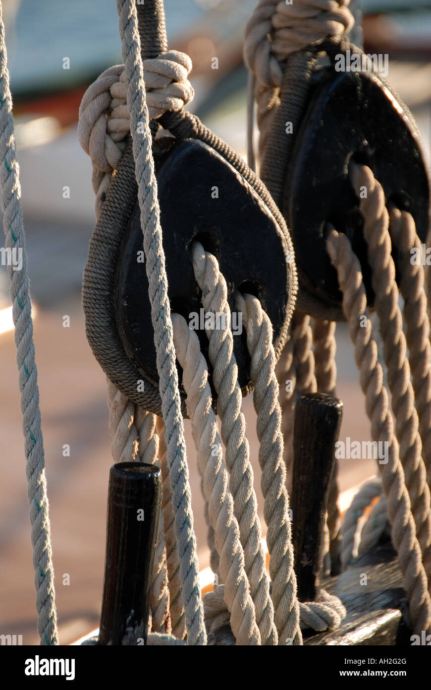 Block and tackle pulley hires stock photography and images Alamy
