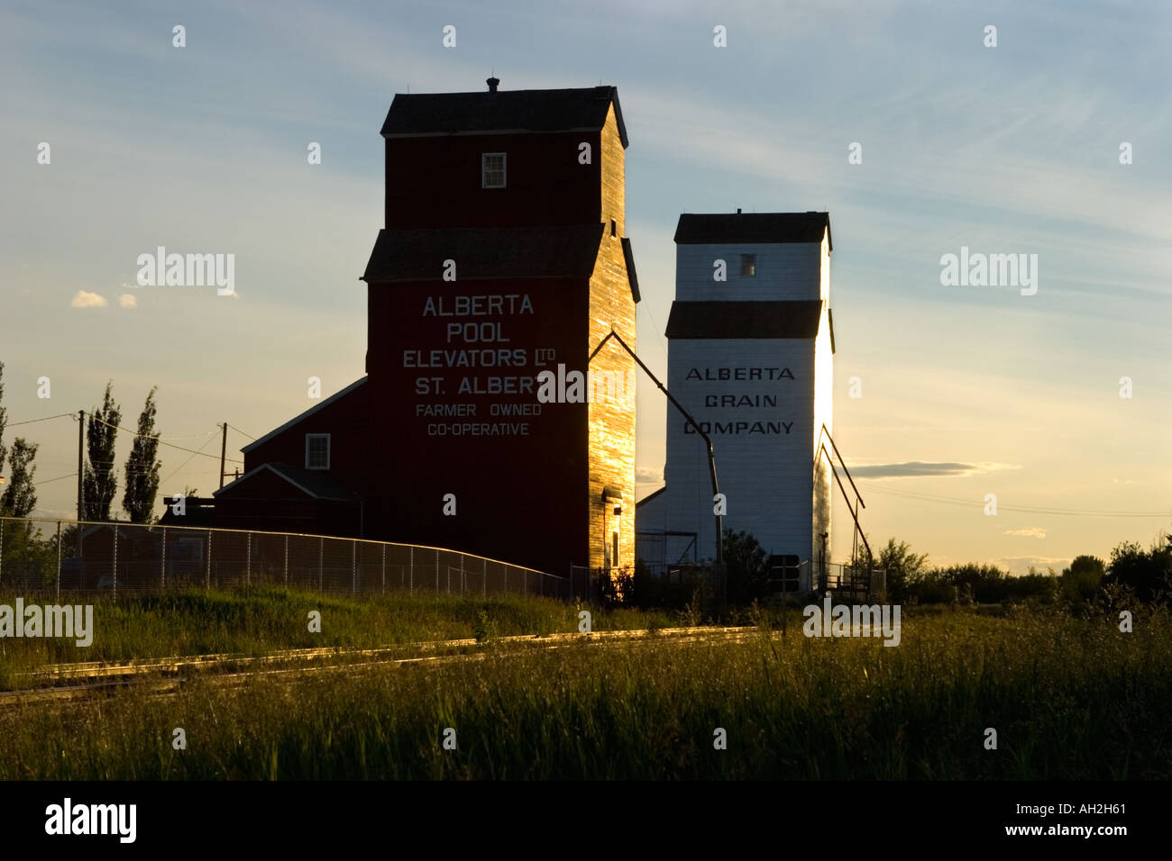 Old grain elevators Stock Photo Alamy