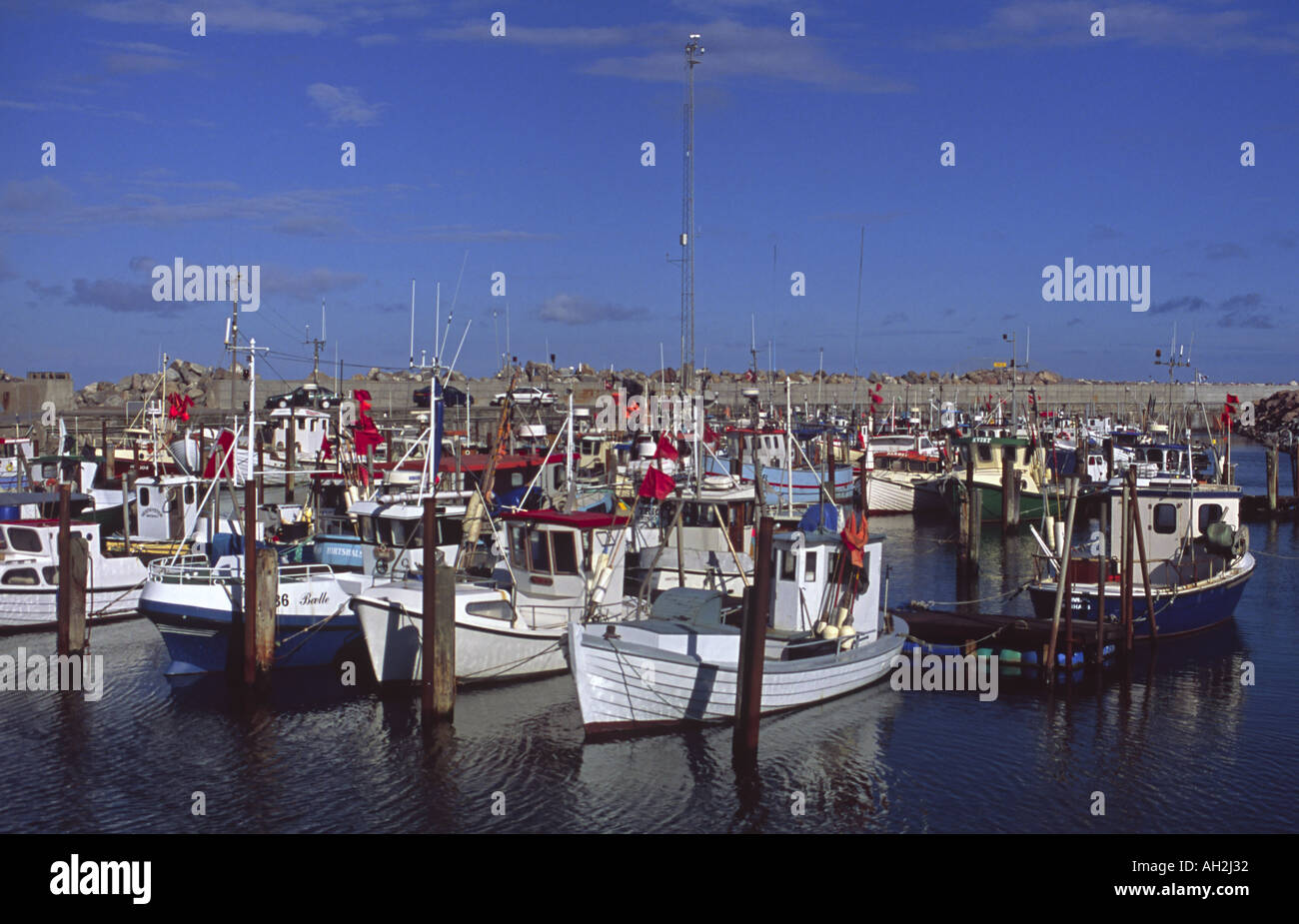 Fishing and small boats hi-res stock photography and images - Alamy