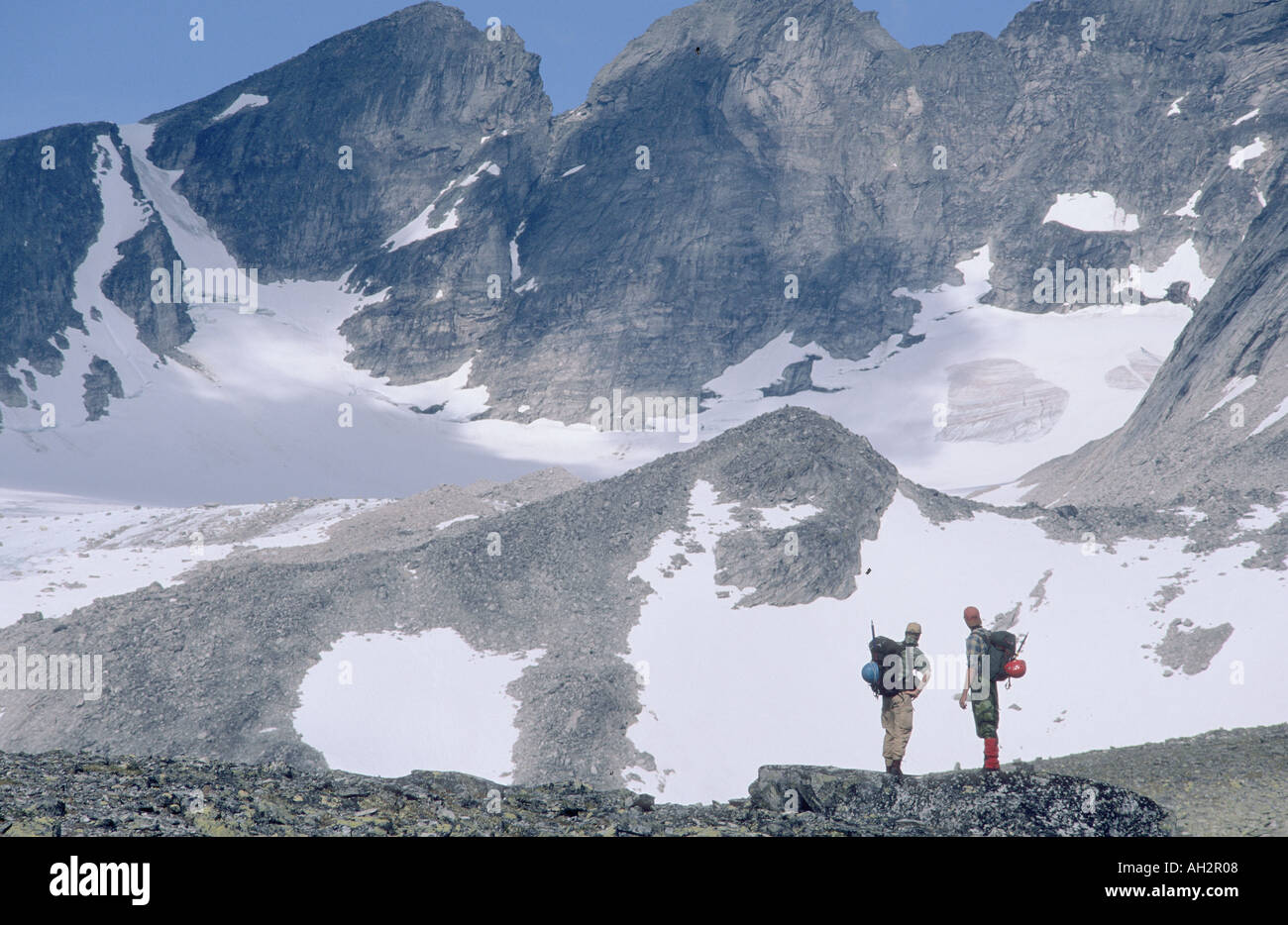 Two mountain climbers in hi-res stock photography and images - Alamy