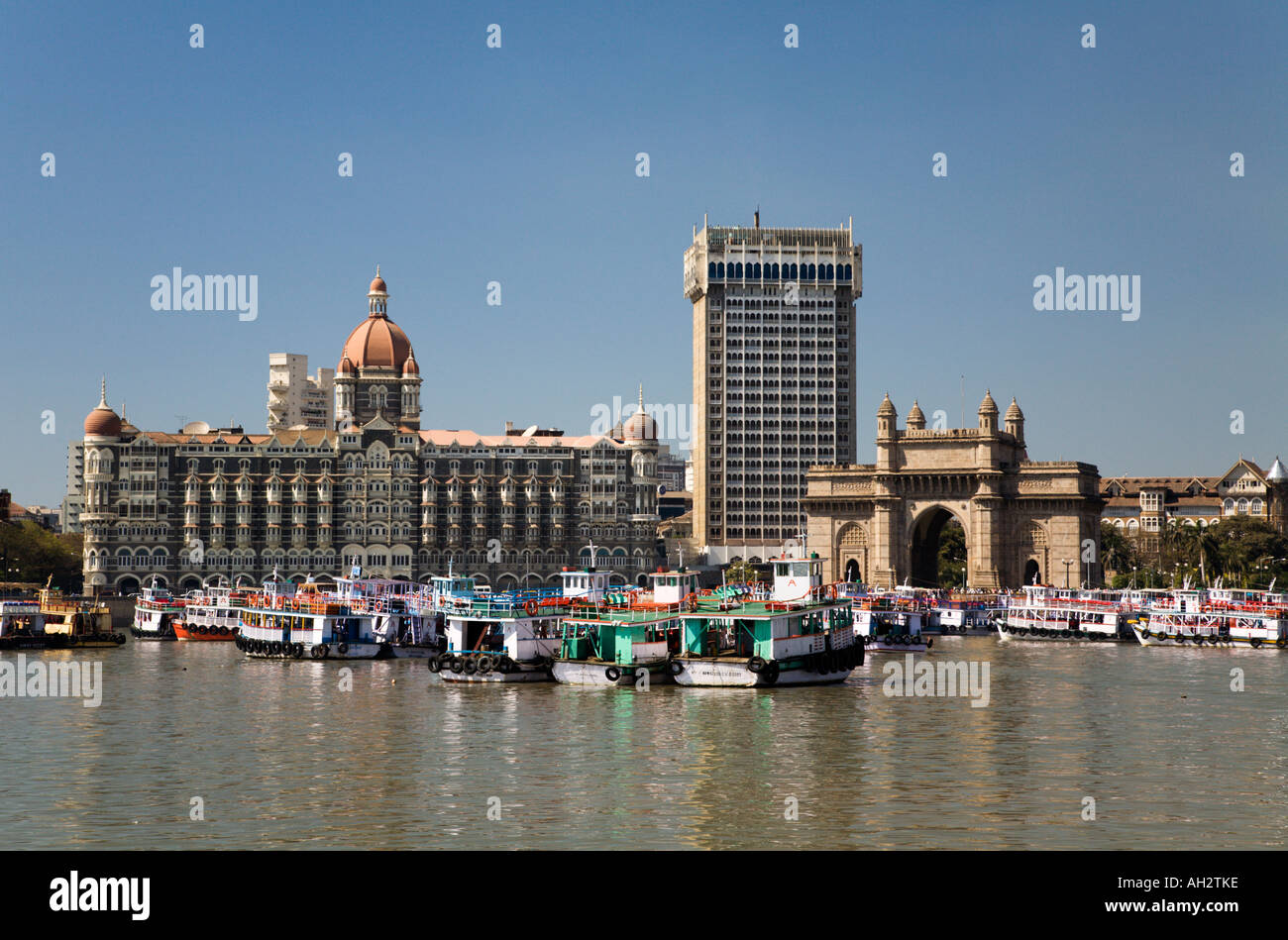 The 5 star Taj Mahal Hotel and Gateway of India seen from Mumbai harbour Stock Photo