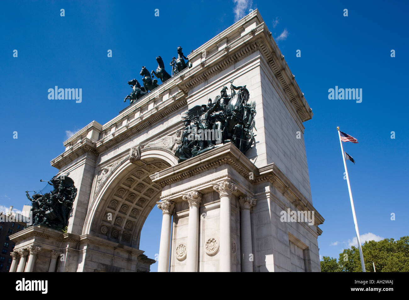 SOLDIERS AND SAILORS MEMORIAL ARCH (©JOHN H DUNCAN 1882) GRAND ARMY PLAZA BROOKLYN NEW YORK USA SOLDIERS AND SAILORS MEMORIAL ARCH (©JOHN H DUNCAN 1882) GRAND ARMY PLAZA BROOKLYN NEW YORK USA