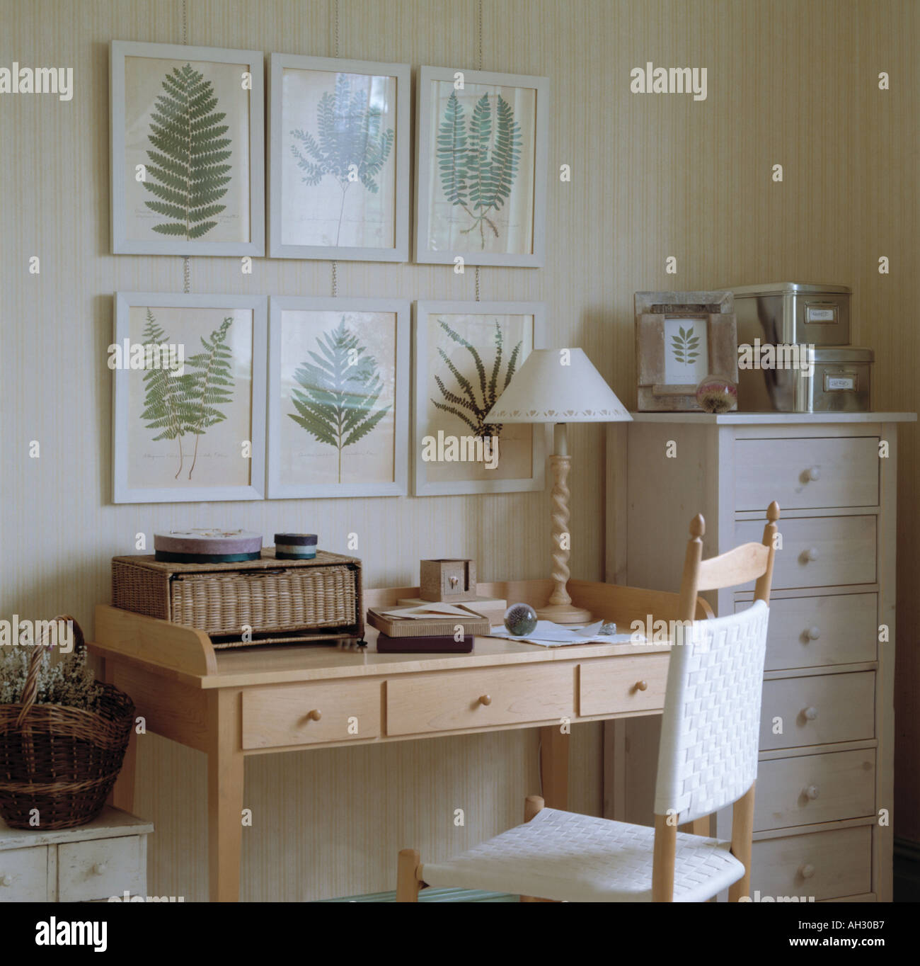Office interiors hi-res stock photography and images - Alamy