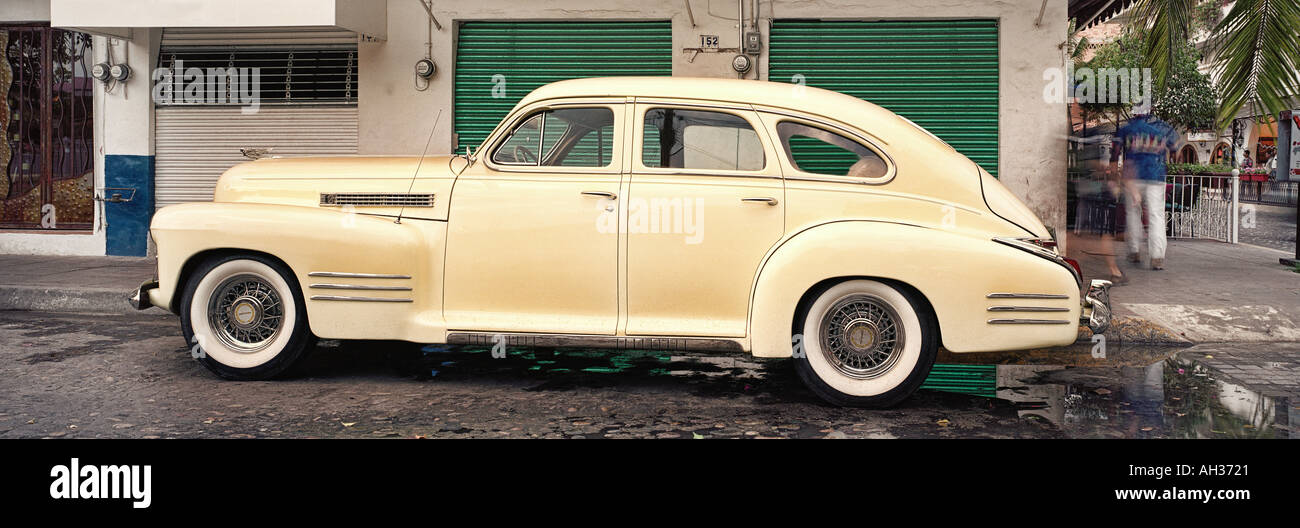 Antique yellow car Stock Photo - Alamy