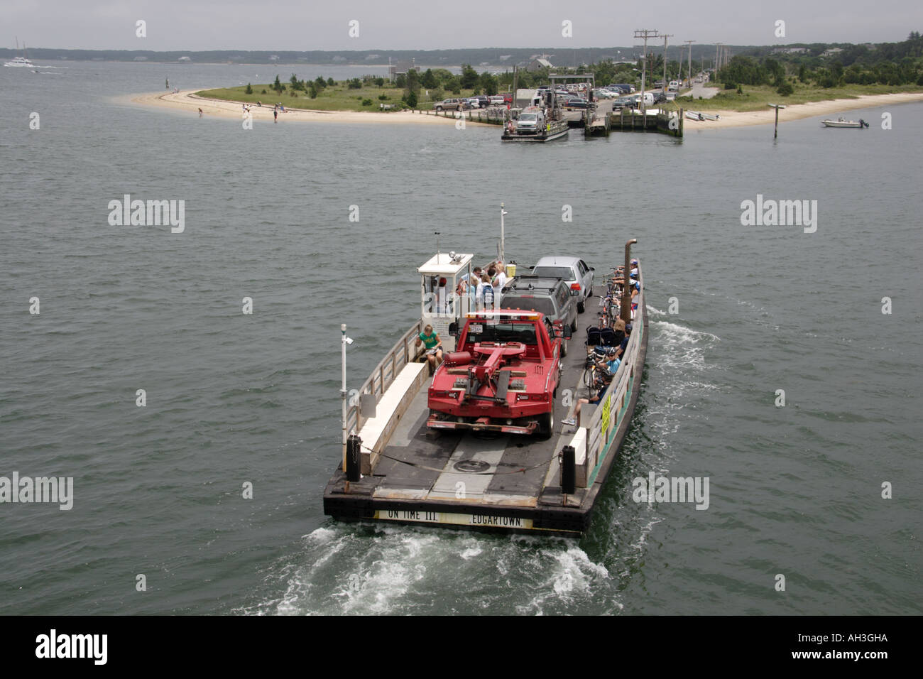 Chappaquiddick ferry on Martha's Vineyard Stock Photo - Alamy, image size:1300x956