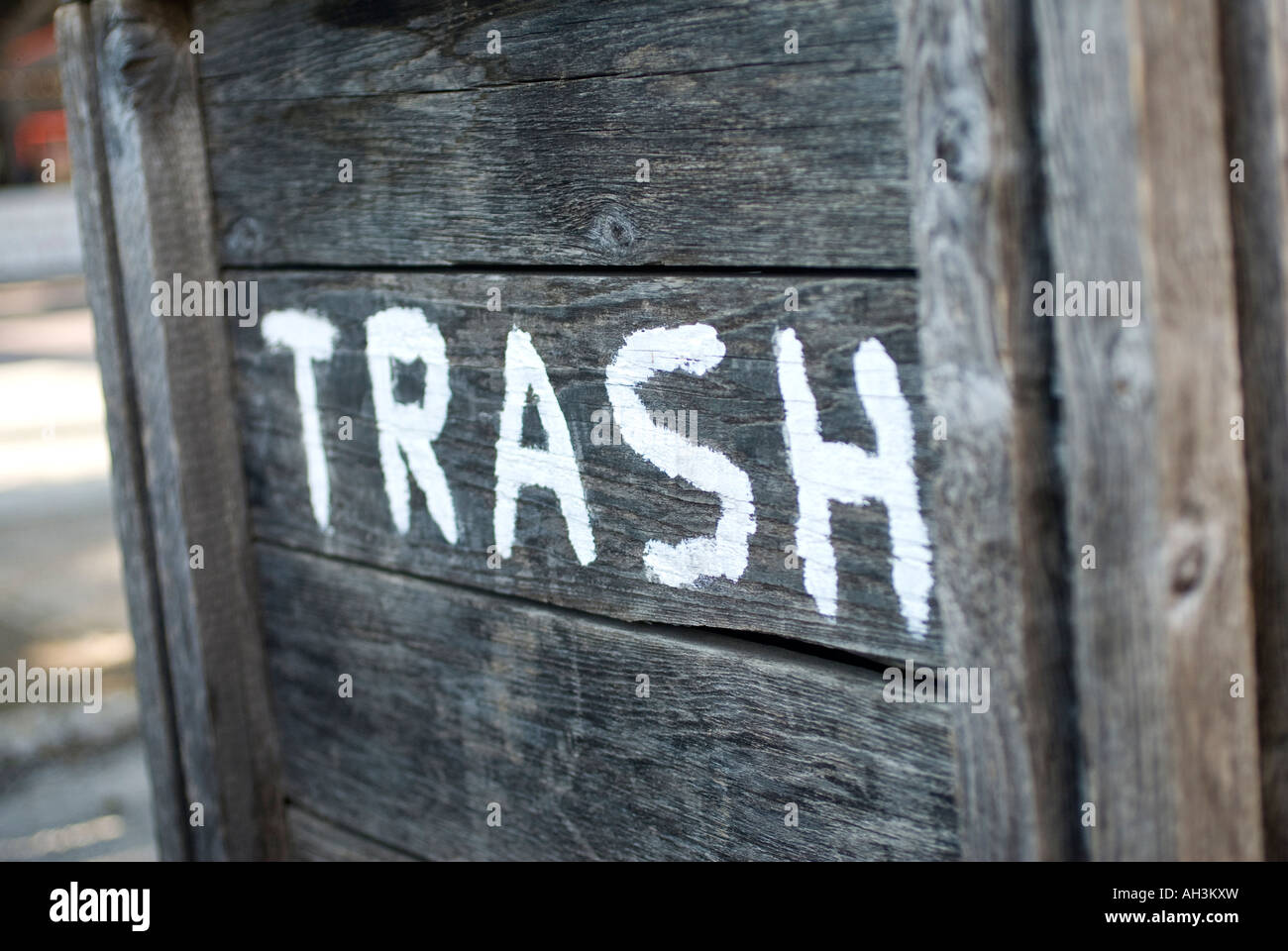 The word trash painted on a trash can Stock Photo Alamy