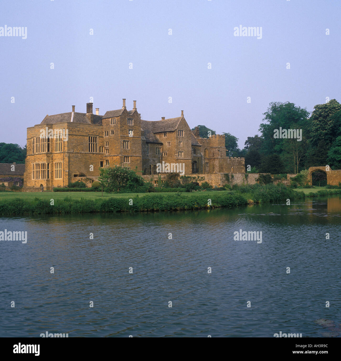 Broughton oxfordshire hires stock photography and images Alamy
