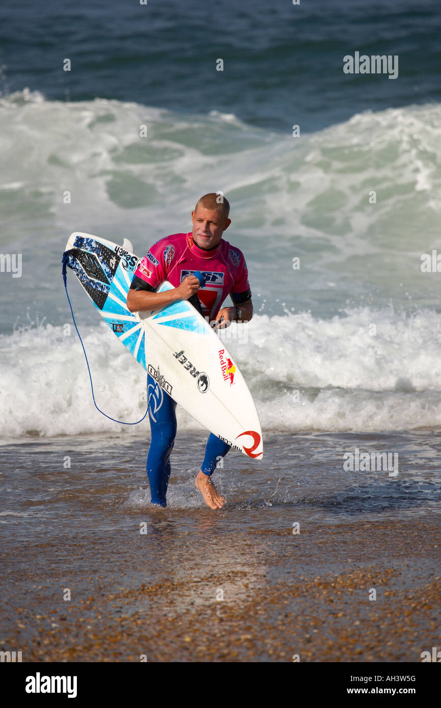 mick fanning surfing