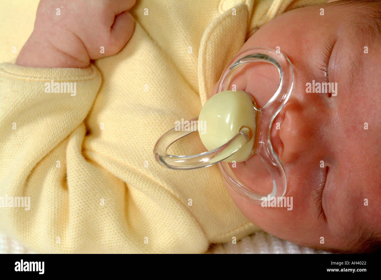 Dummy pacifier child asleep sleep hires stock photography and images