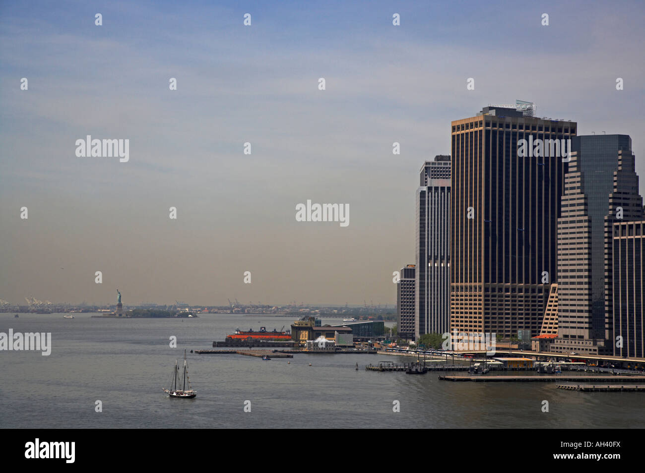 East River and Manhattan, New York, USA Stock Photo - Alamy