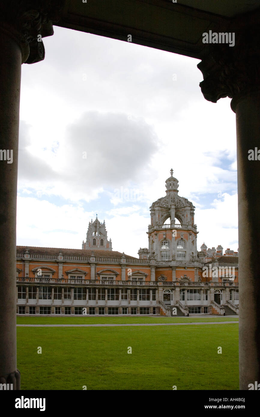 Founders Building Royal Holloway Founders Building High Resolution Stock Photography and ...