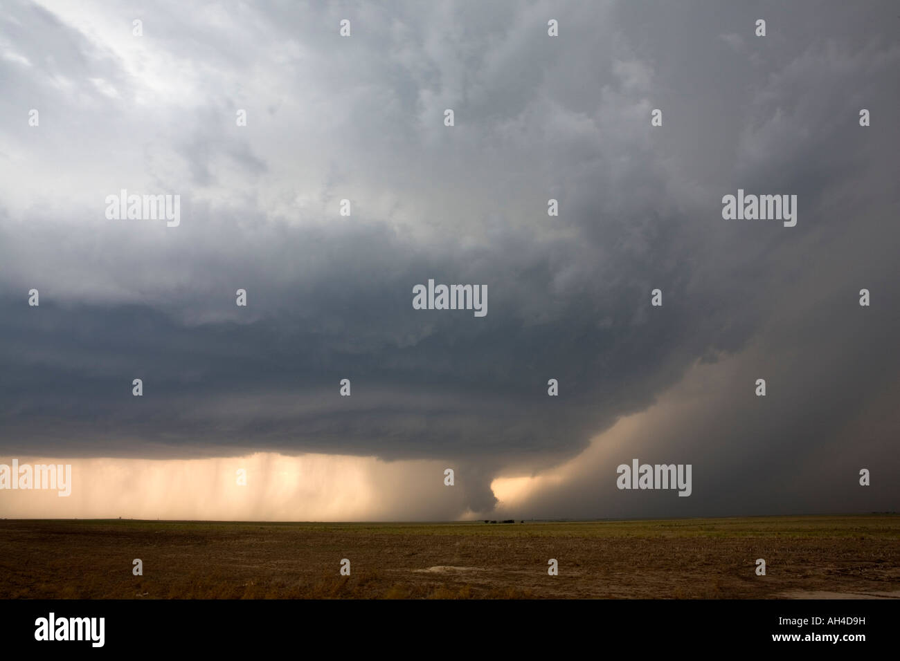 A violent supercell thunderstorm with a wallcloud in Kansas, USA Stock ...