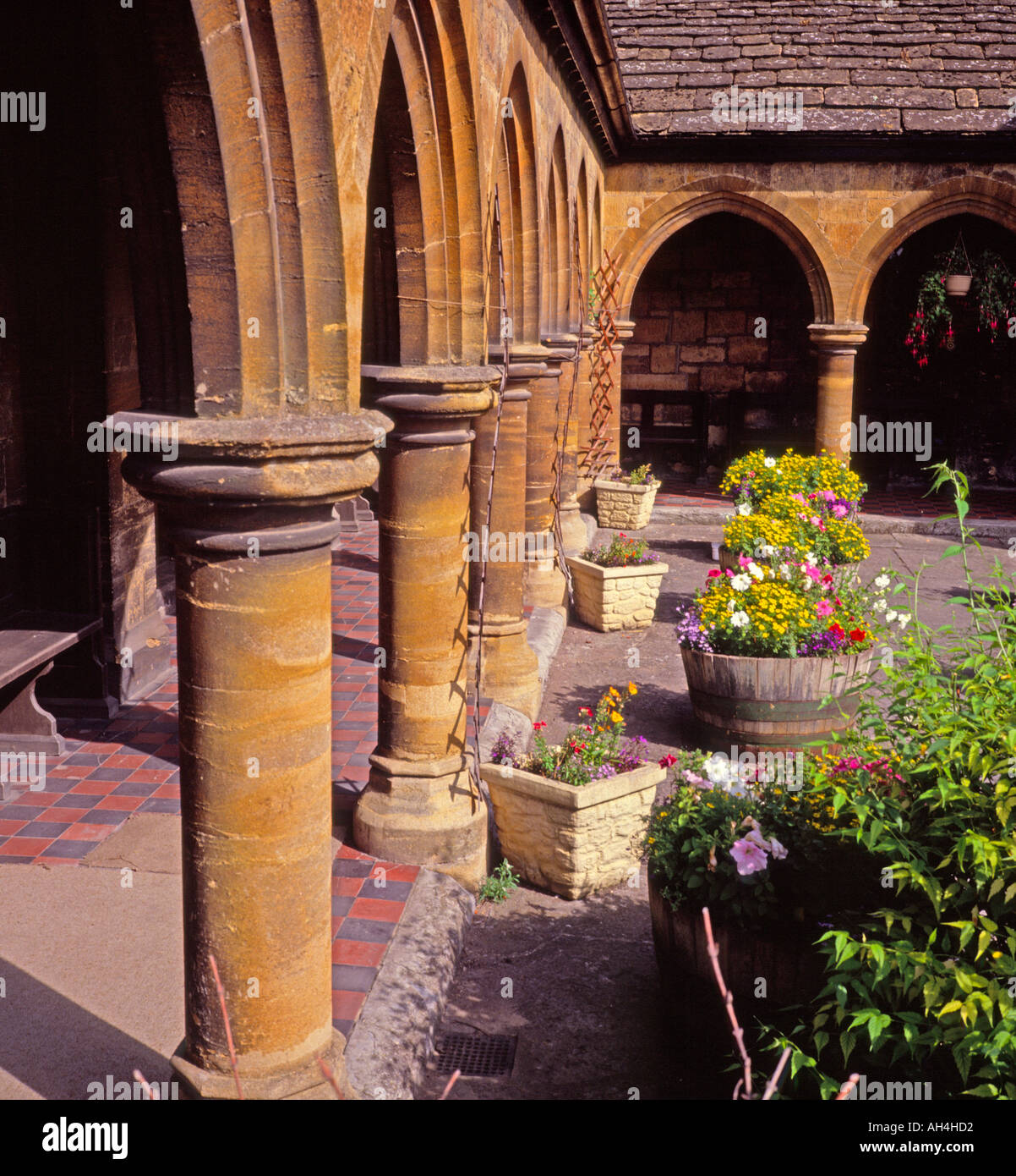 Almshouse of st john hires stock photography and images Alamy