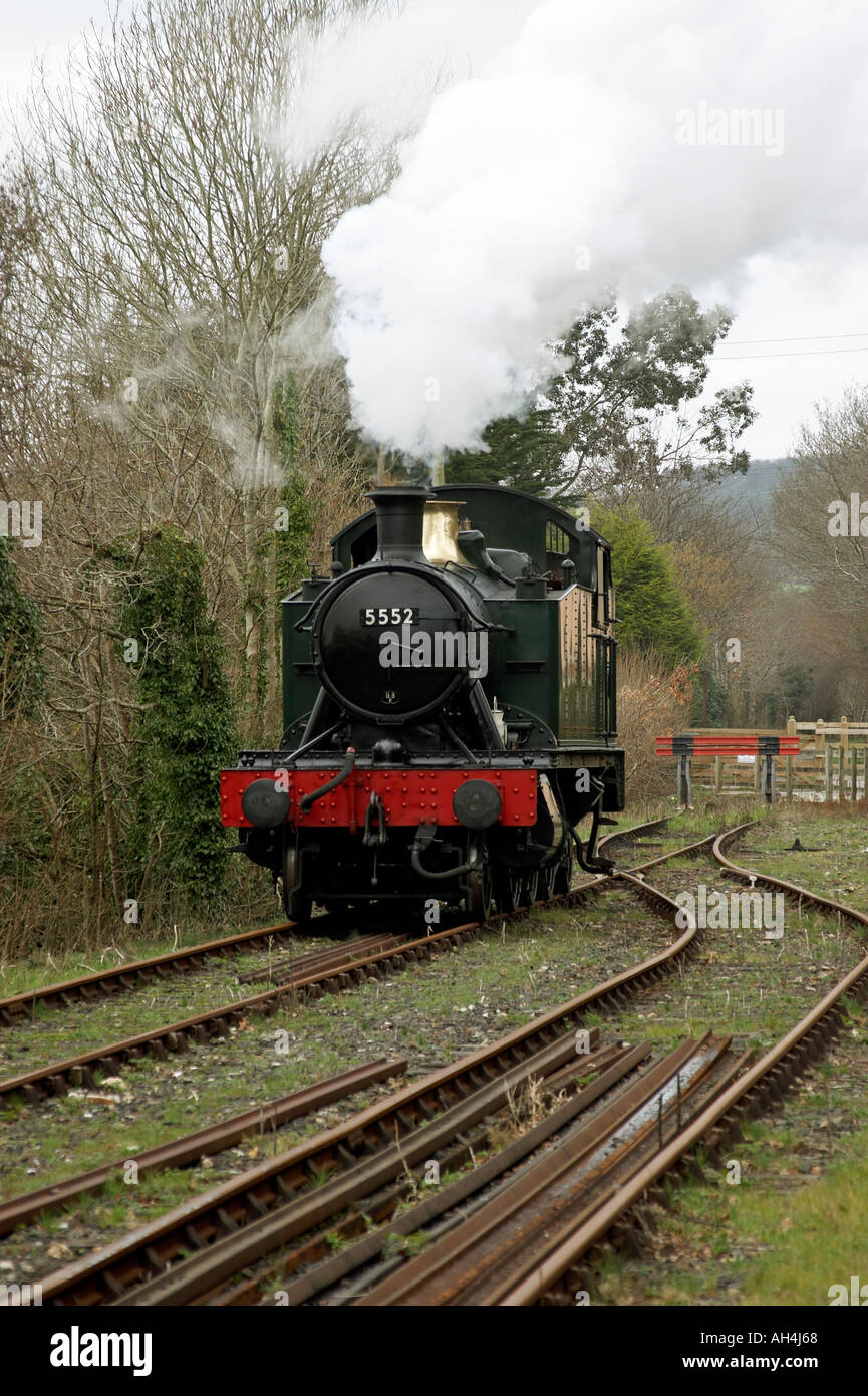 Steam Engine no 5552 running round at Bodmin Parkway on Bodmin and ...