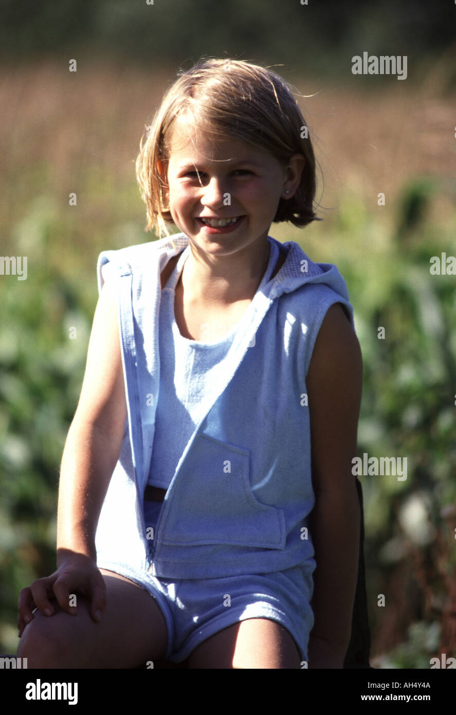Portrait of a pretty girl smiling Stock Photo - Alamy