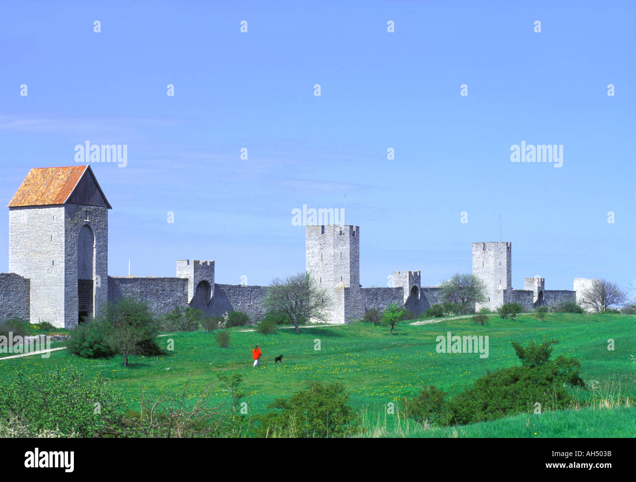SWEDEN GOTLAND ISLAND MEDIEVAL HANSEATIC TOWN OF VISBY BEST PRESERVED FORTIFIED TOWN IN NORTHERN EUROPE  Stock Photo