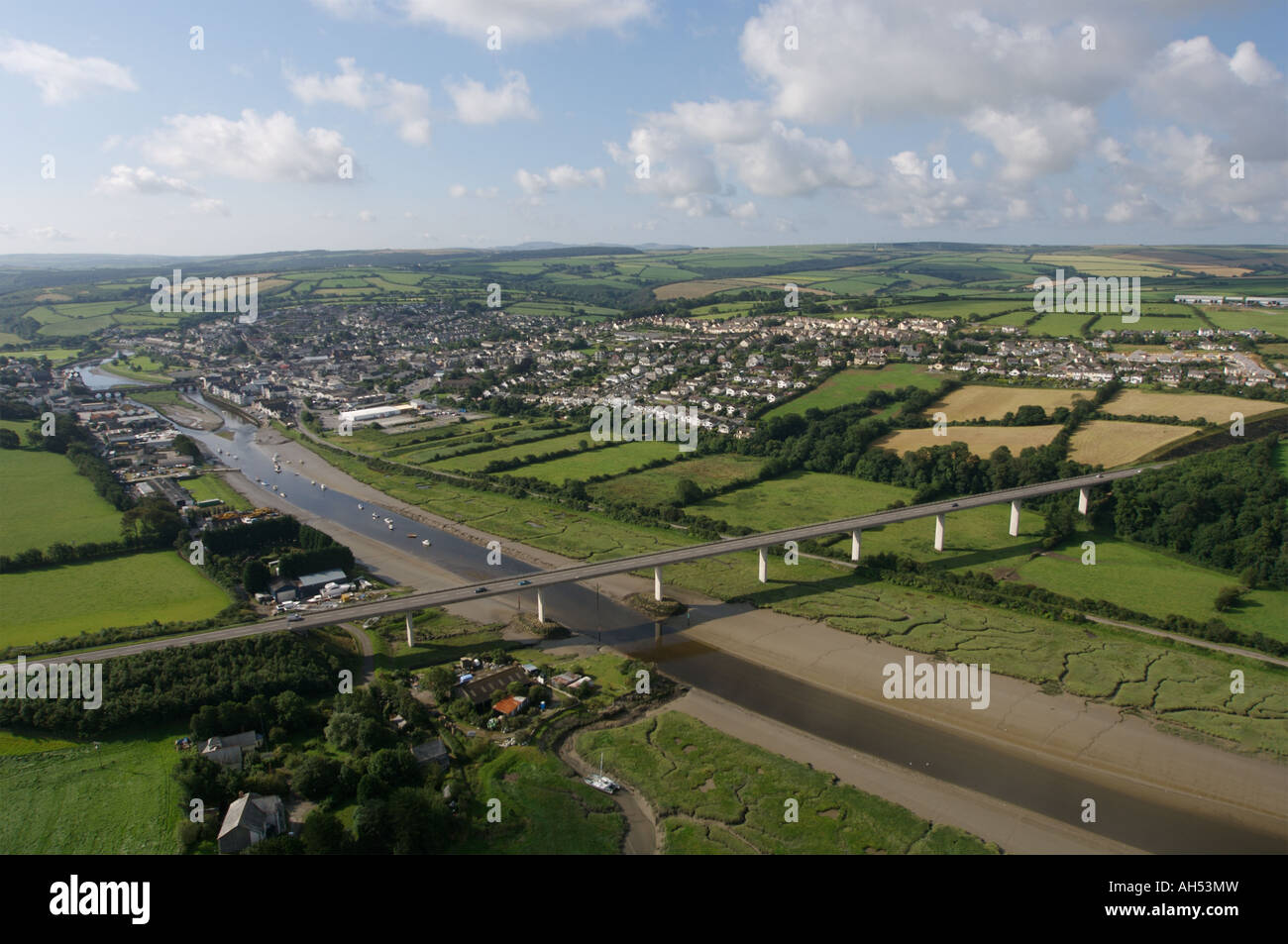 Wadebridge bridge cornwall hires stock photography and images Alamy