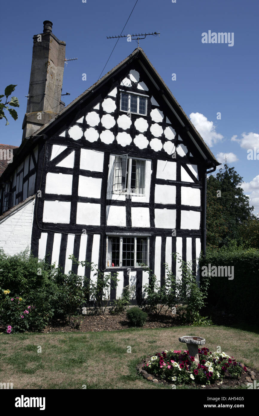 Preston on Stour an attractive village of old house south of Stratford