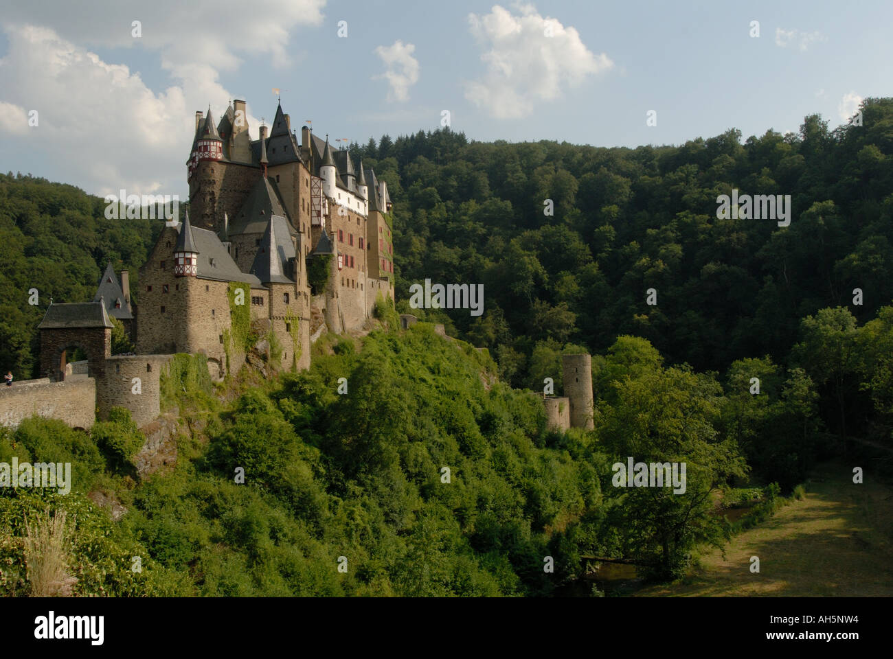 Burg Eltz in Rheinland-Pfalz. Stock Photo