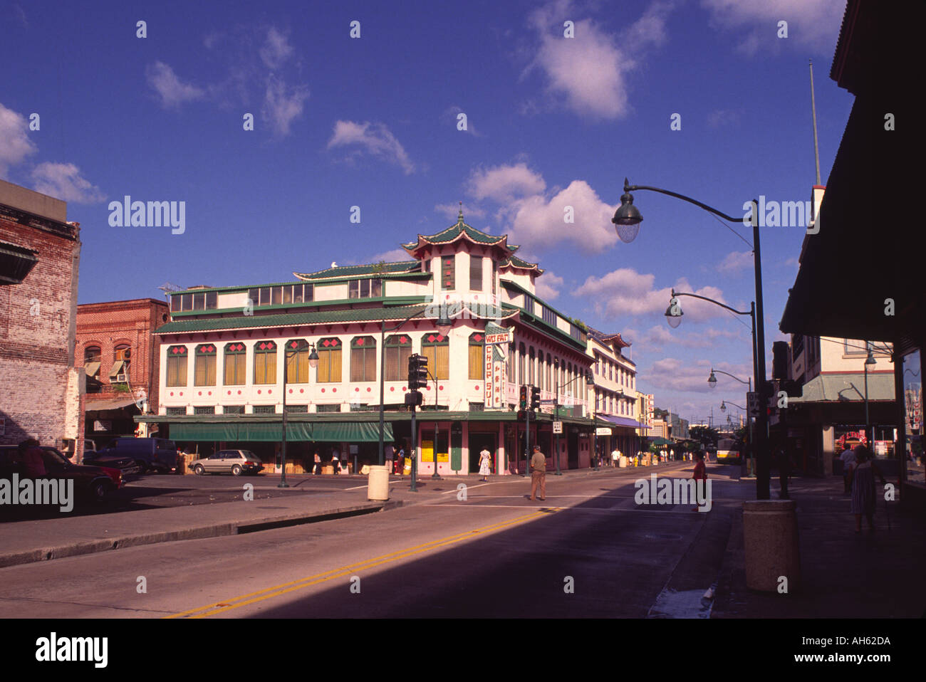 Chinatown neighborhood in Chicago, Illinois (IL), 60616 detailed profile visual data 8