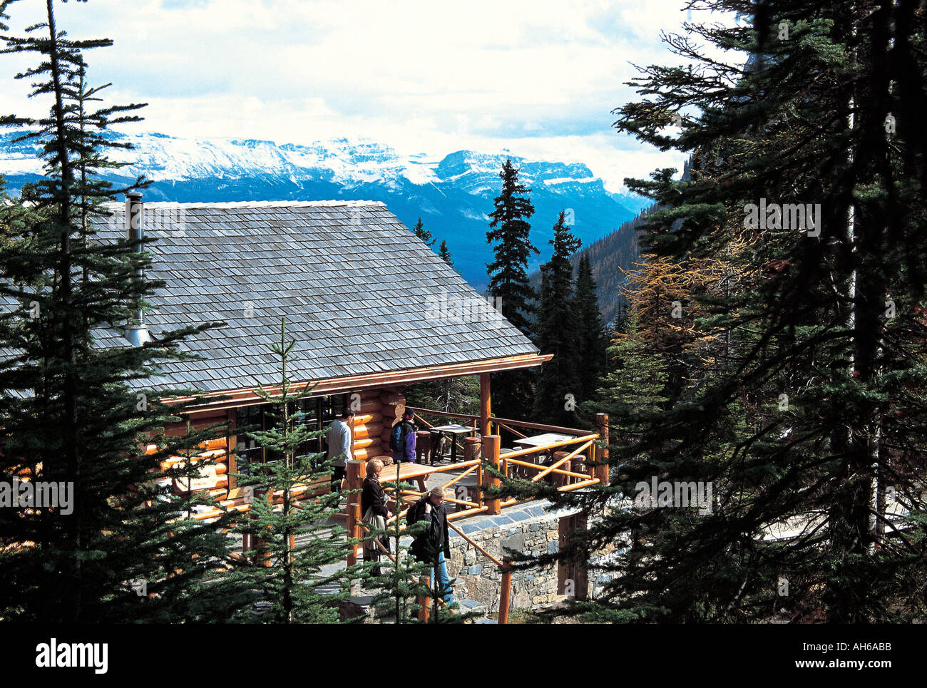 Lake Agnes Tea House Stock Photo Alamy