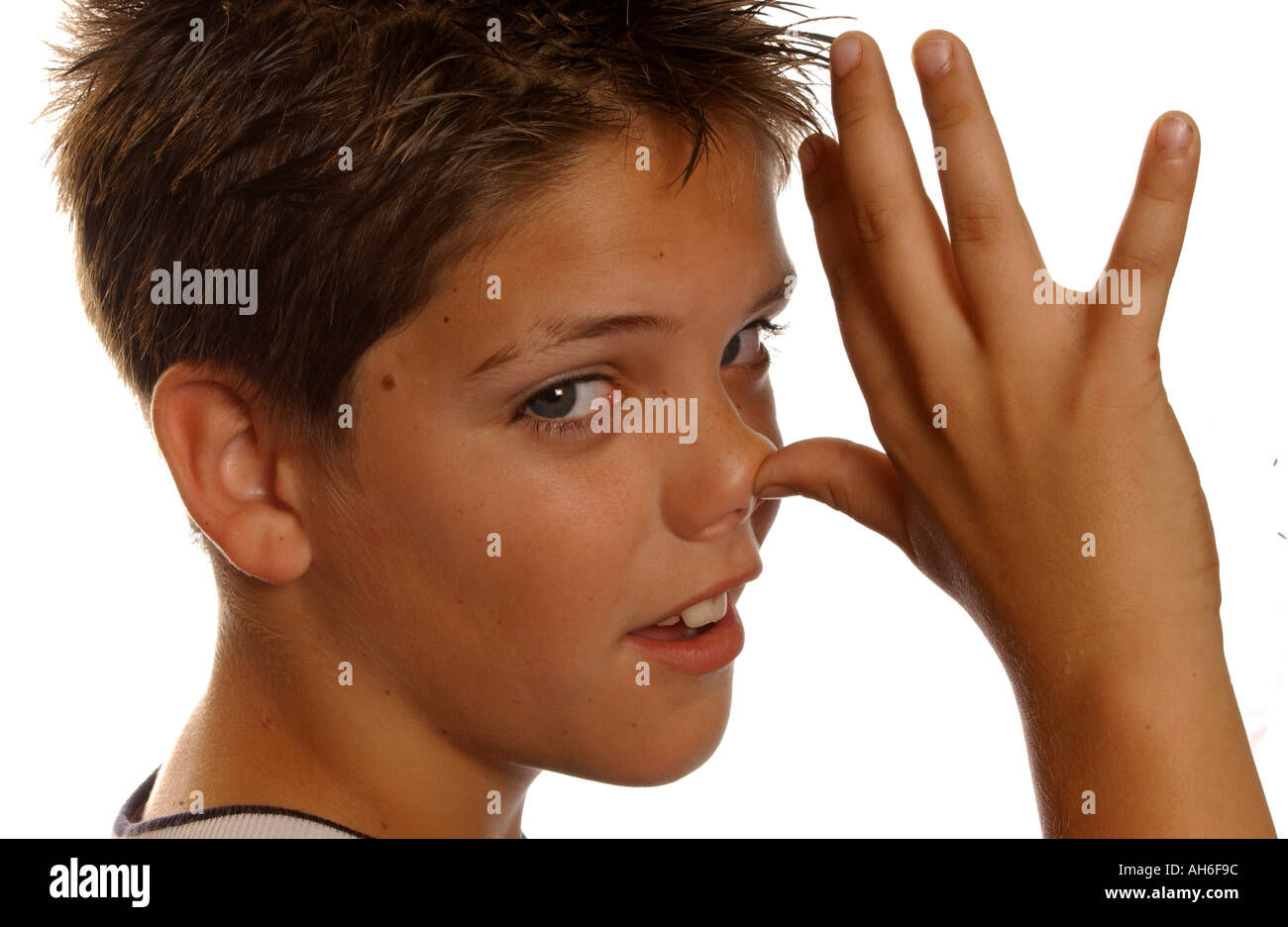 thumb-one-s-nose