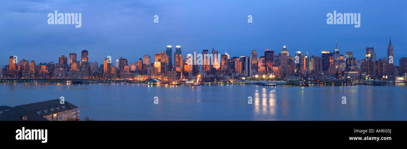 USA New York Midtown skyline viewed from new Jersey Stock Photo - Alamy
