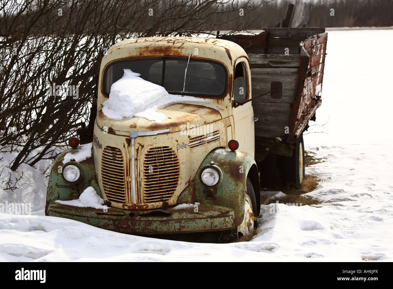 Abandoned rusting truck in winter Stock Photo Alamy