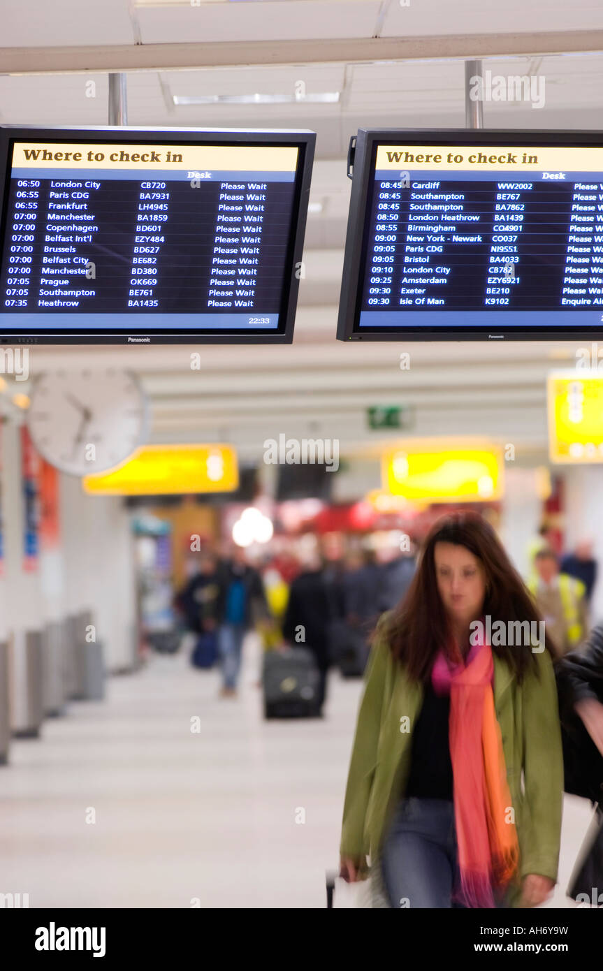 Edinburgh Airport Arrivals High Resolution Stock Photography and Images