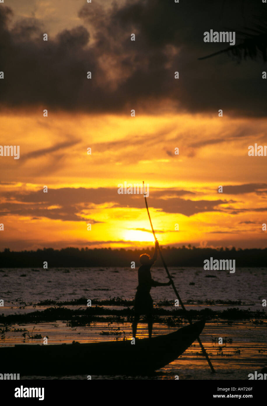 Poling Poling boat hi-res stock photography and images - Alamy