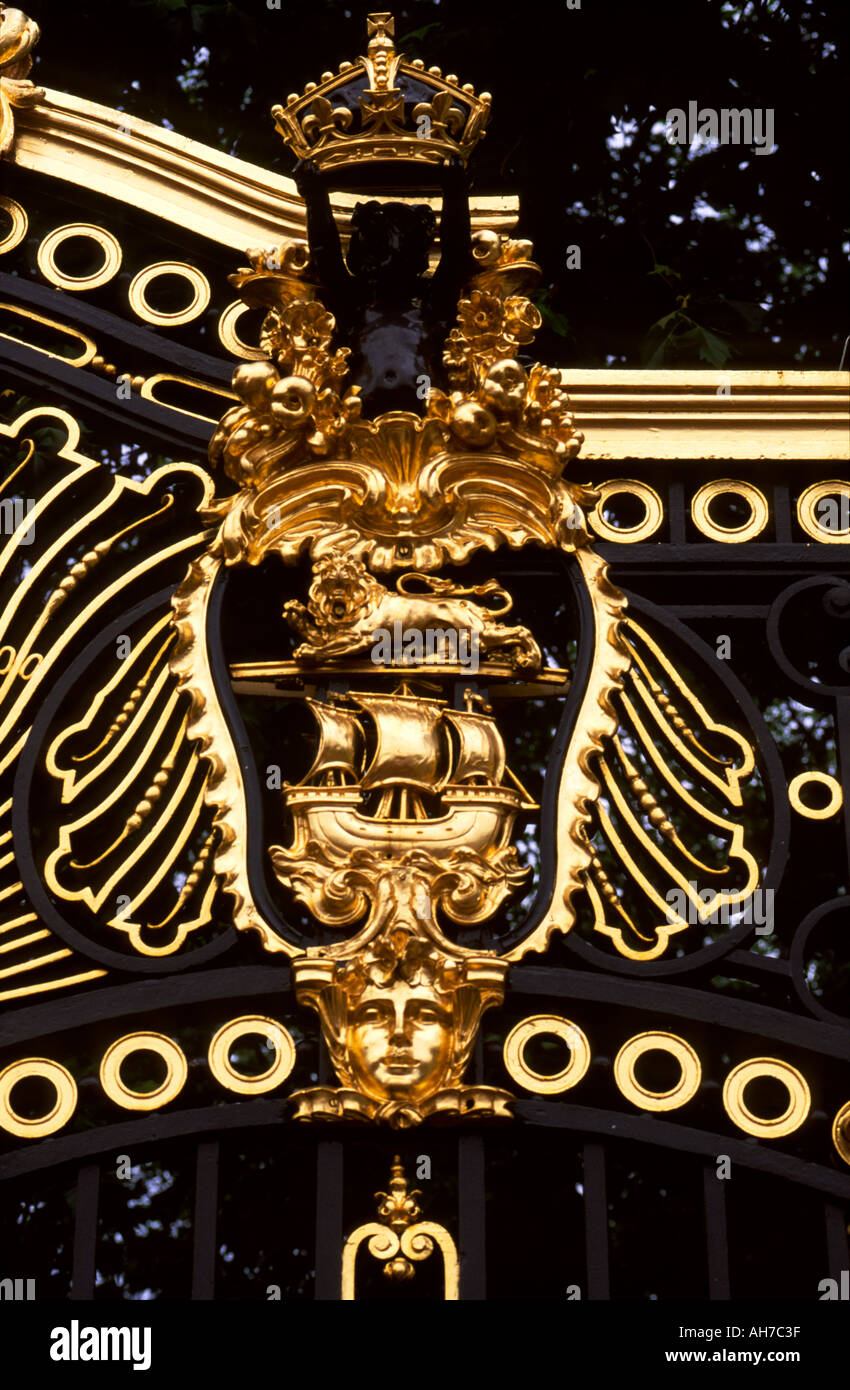 Gilded Railing Crown of london ship hi-res stock photography and images - Alamy