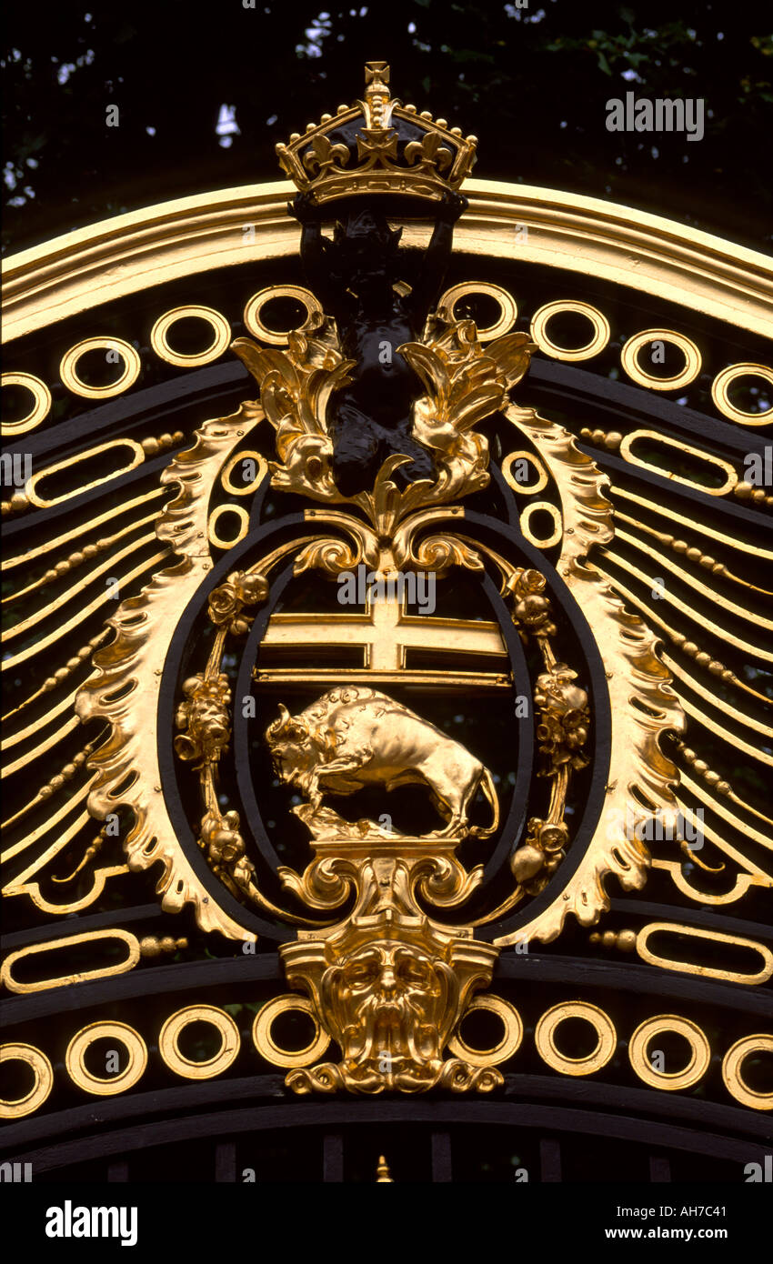Gilded Railing Royal Bison High Resolution Stock Photography and Images - Alamy