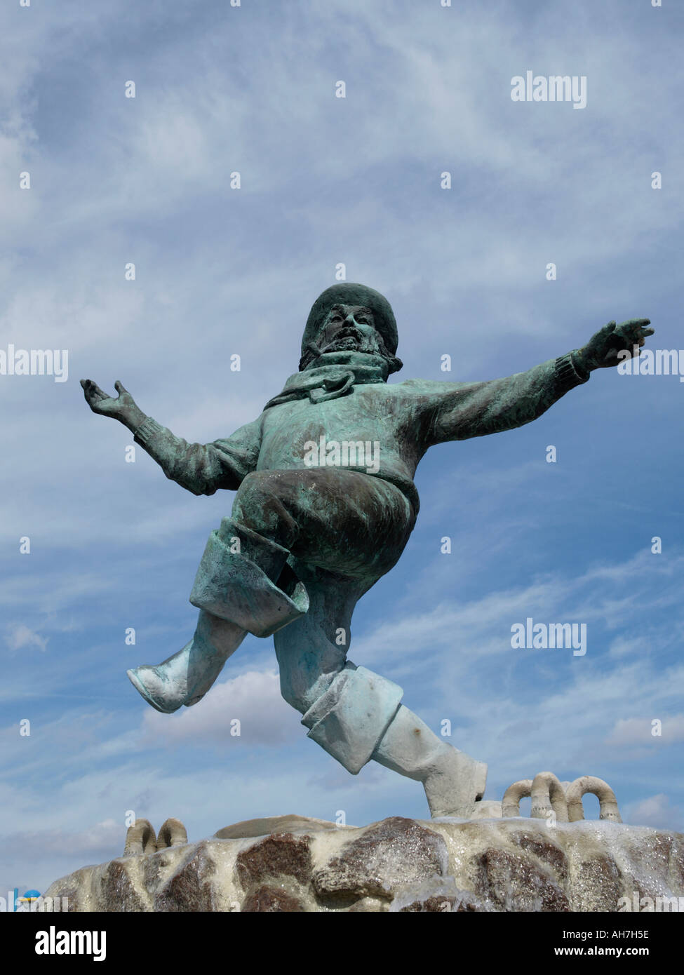 JOLLY FISHERMAN STATUE IN SKEGNESS LINCOLNSHIRE ENGLAND UK Stock Photo Alamy