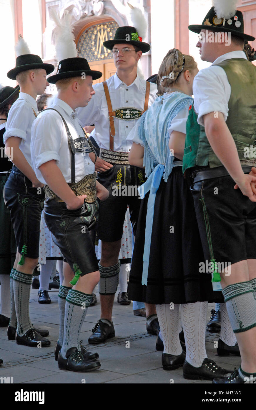 Bavarian folk dancers performing in Munich Stock Photo - Alamy