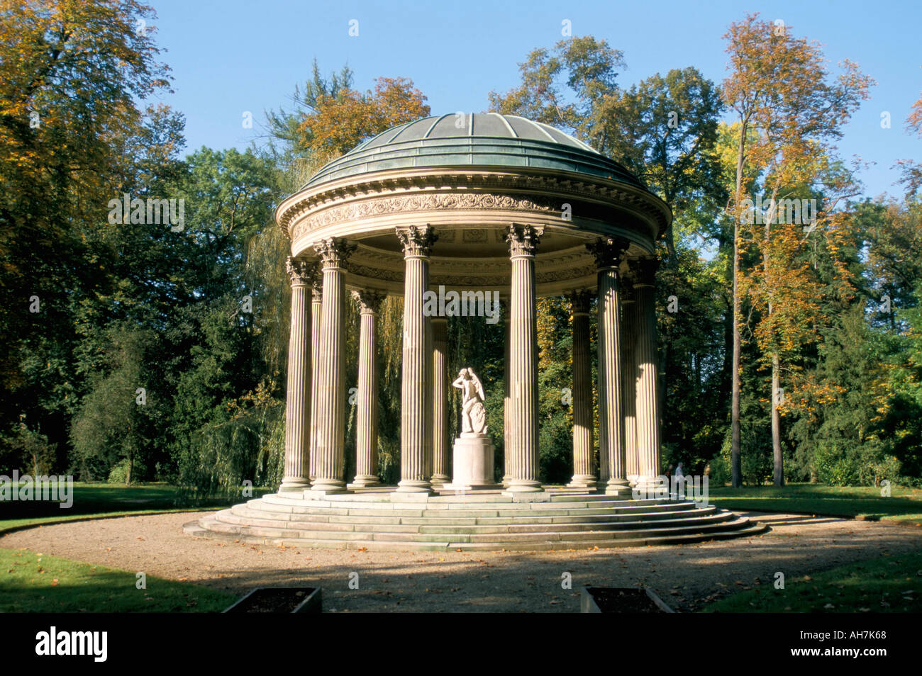 Temple De L Amour Temple Of Love Chateau Of Versailles Unesco World Heritage Site Les Yvelines France Europe Stock Photo Alamy