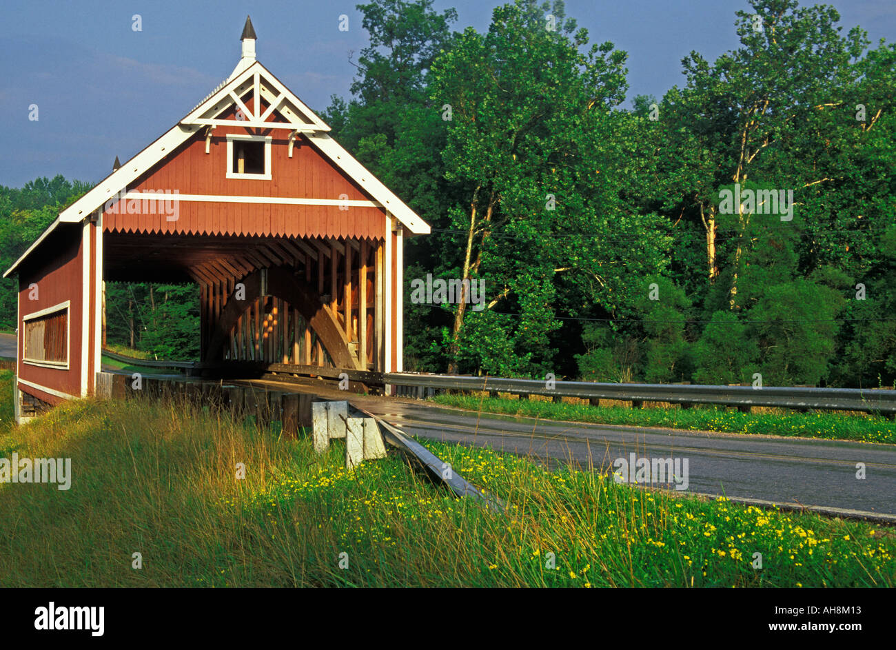 Netcher Road Covered Bridge in Ashtabula County Ohio Stock Photo Alamy