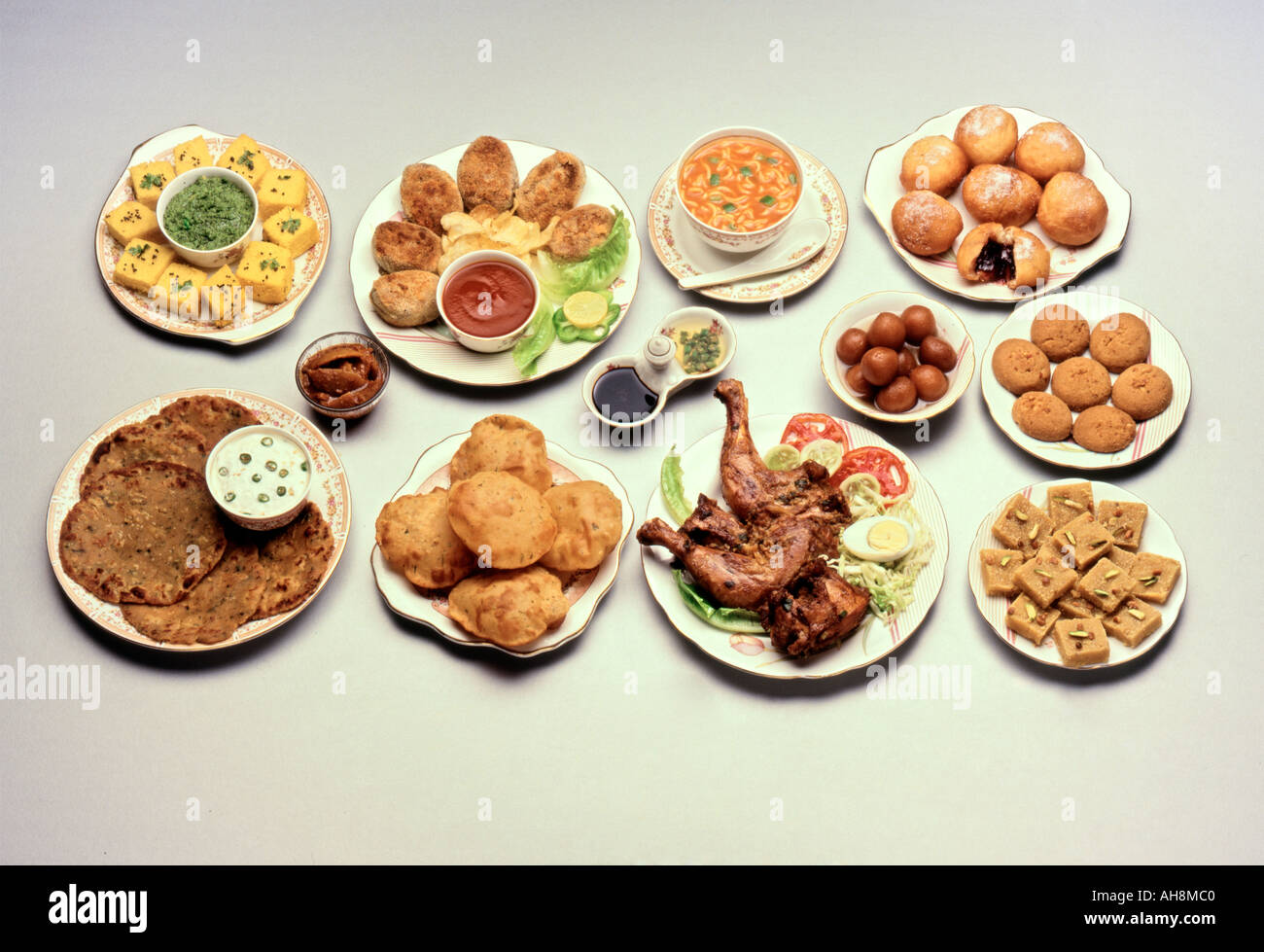 AAD71503 Indian food Traditional snacks breakfast lunch dinner puri