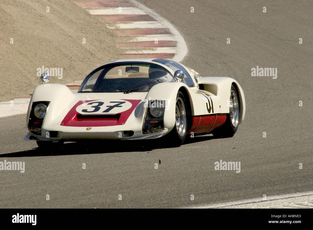 Porsche 906 hi-res stock photography and images - Alamy