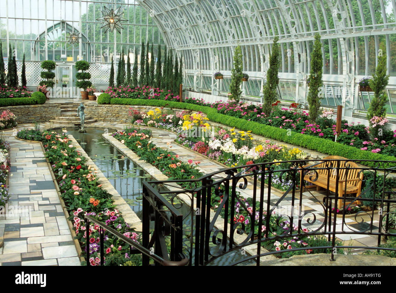 Sunken Garden Room In The Marjorie Mcneely Conservatory Como Park