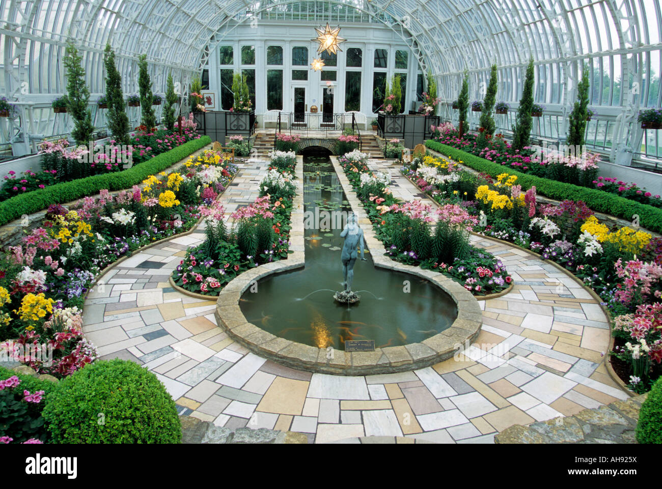 Sunken Garden Room In The Marjorie Mcneely Conservatory Como Park