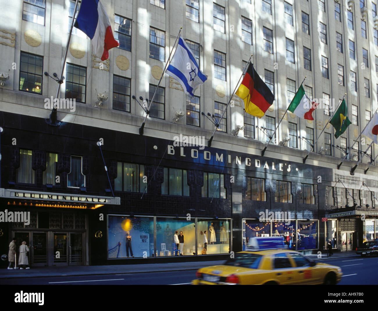 bloomingdale's department store new york city