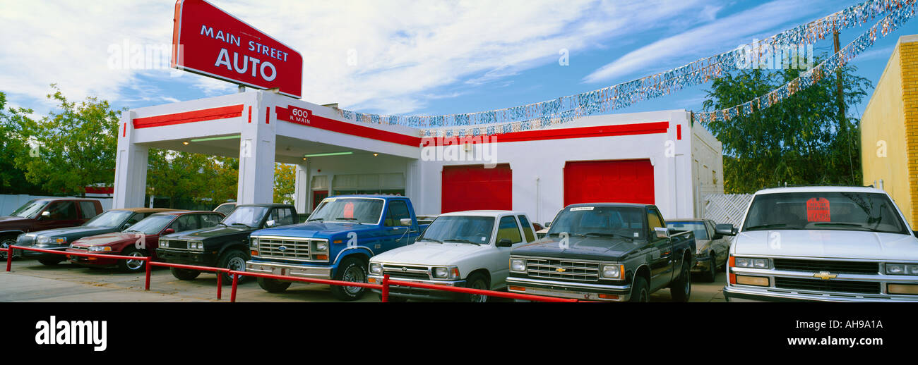 Car dealerships north america hires stock photography and images Alamy