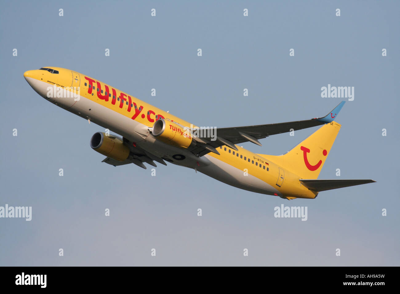 Commercial air travel. TUIfly Boeing 737-800 airliner on departure Stock Photo